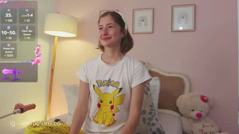 Snapshot of anam8 chatting on 03.12.25 Ana Mara Botero online show from 03.12.25