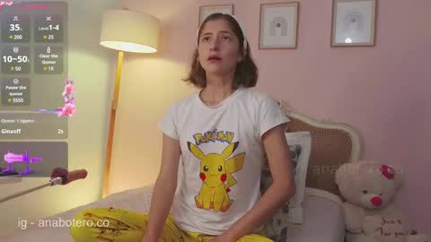 Snapshot of anam8 chatting on 03.12.25 Ana Mara Botero online show from 03.12.25