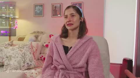 Snapshot of anam8 chatting on 09.22.25 Ana Mara Botero online show from 09.22.25