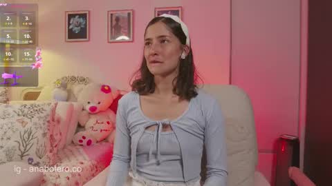 Snapshot of anam8 chatting on 10.11.25 Ana Mara Botero online show from 10.11.25