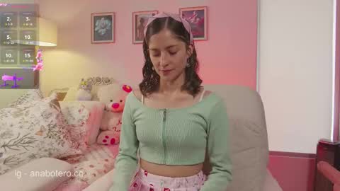 Snapshot of anam8 chatting on 10.16.25 Ana Mara Botero online show from 10.16.25