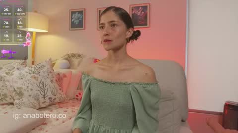 Snapshot of anam8 chatting on 10.27.25 Ana Mara Botero online show from 10.27.25