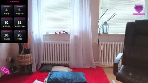 Snapshot of anamaar chatting on 09.26.25 Ana online show from 09.26.25