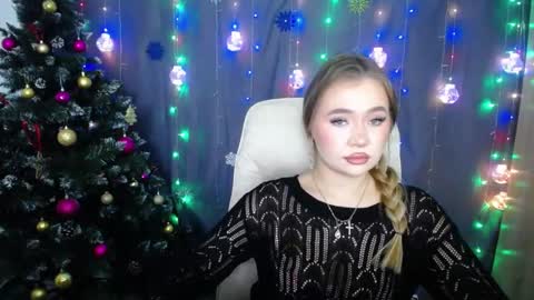 anastacyyellig online show from 12.16.24