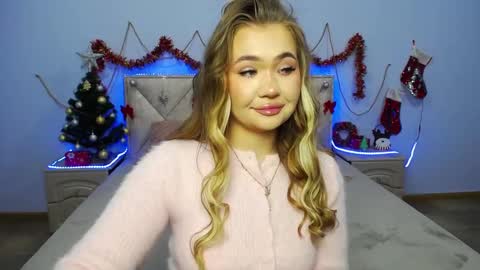 anastacyyellig online show from 12.24.24