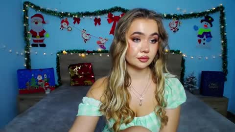 anastacyyellig online show from 12.31.24