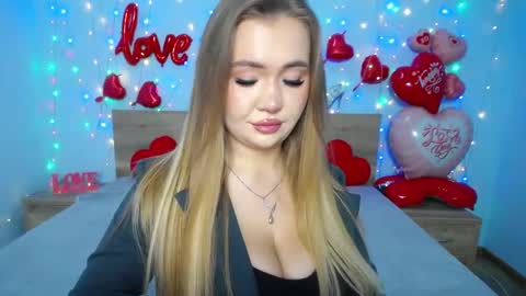 anastacyyellig online show from 02.17.25