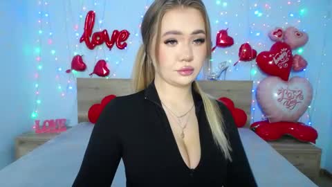 anastacyyellig online show from 02.18.25