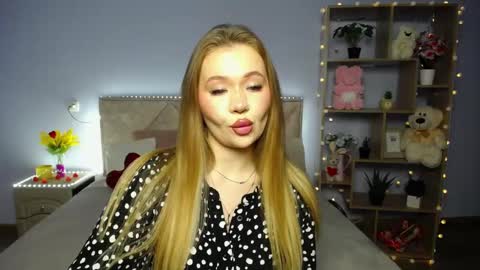 anastacyyellig online show from 03.08.25