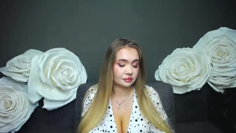 anastacyyellig online show from 09.14.25