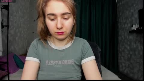 Snapshot of anastasia_gold1 chatting on 03.01.25 anna online show from 03.01.25