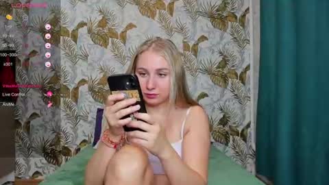 Snapshot of anastasia_gold1 chatting on 08.09.26 anna online show from 08.09.26