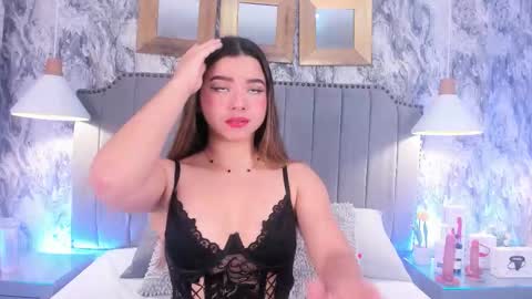 Snapshot of anastasia_steelegb chatting on 09.19.25 Mia online show from 09.19.25
