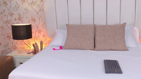 Snapshot of anastasia_steelegb chatting on 10.01.25 Mia online show from 10.01.25