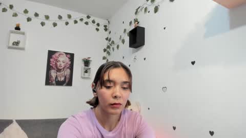 Snapshot of anastasia_tuya chatting on 03.25.26 anastasia online show from 03.25.26