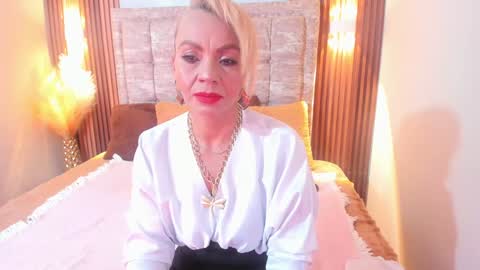 Snapshot of anastasiataylor_ chatting on 12.13.24 Ana 3 online show from 12.13.24