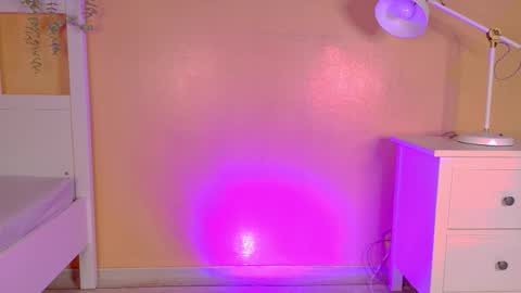 Kendra  online show from 02.08.26