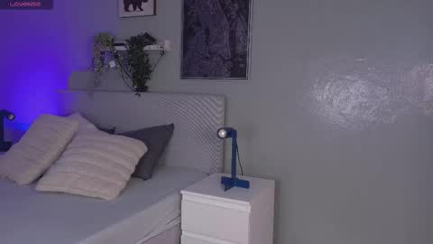 Kendra  online show from 03.23.26