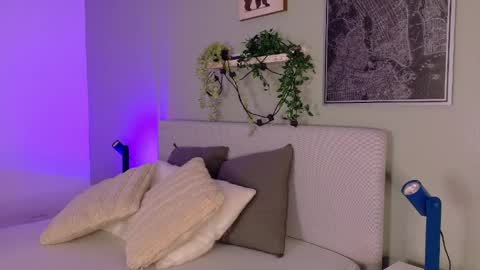 Kendra  online show from 04.09.26