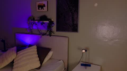 Kendra  online show from 04.11.26