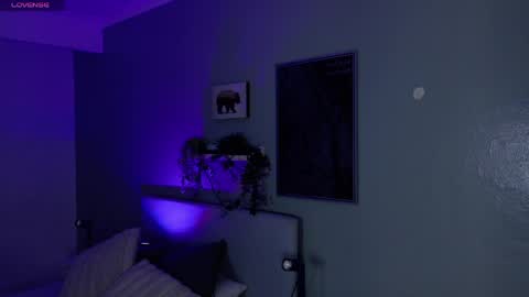 Kendra  online show from 04.14.26