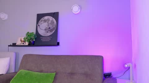 Kendra  online show from 04.16.26