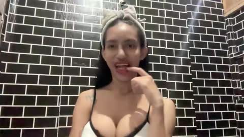 anawalters online show from 11.08.25