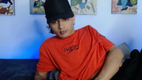 Snapshot of andersonz98 chatting on 02.02.25 andersonZ98 online show from 02.02.25