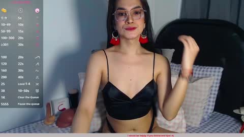       TWITTER andie sugar online show from 12.25.24