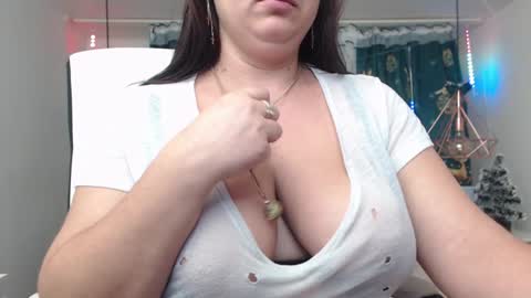 Snapshot of andrahart_ chatting on 01.06.25 AndraHart online show from 01.06.25