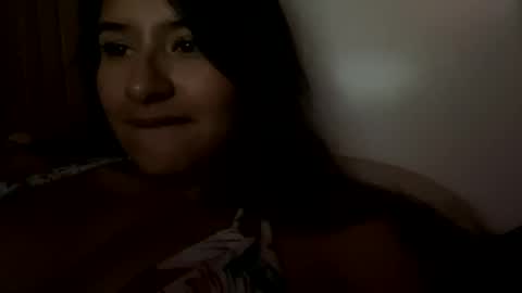 Snapshot of andrea_gomes_ chatting on 03.10.25 andrea online show from 03.10.25