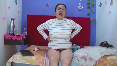 Snapshot of andrea_lopezcm chatting on 09.30.25 ANDREA LOPEZ online show from 09.30.25