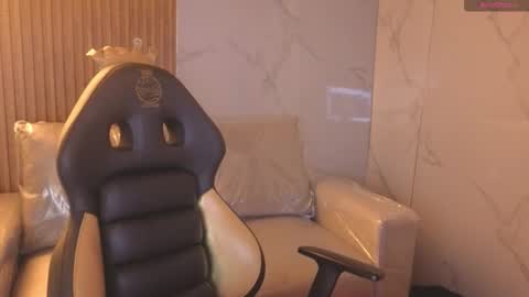 Andrea Ramos online show from 12.01.25