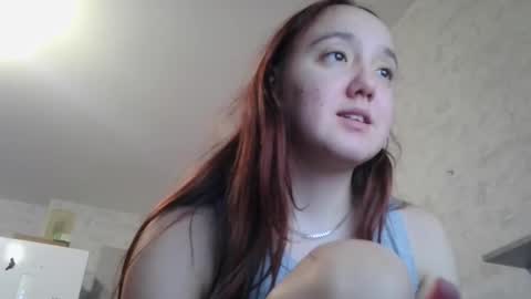 Snapshot of andrea_svel chatting on 10.16.25 Andrea hereGMT7Mon Tue Wen ThFri Sat Su 0300am-0900am. online show from 10.16.25