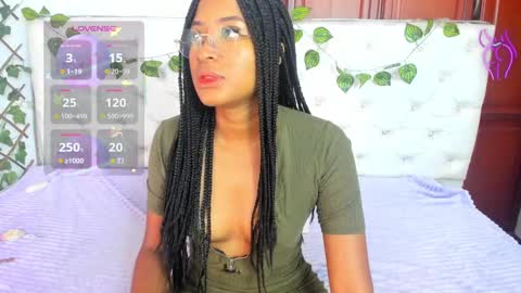 Naomi Andrea Daviss online show from 09.13.25