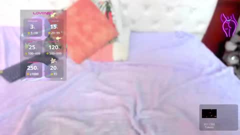 Naomi Andrea Daviss online show from 09.20.25