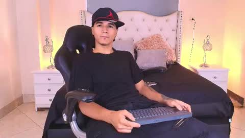 Andreao online show from 08.03.26