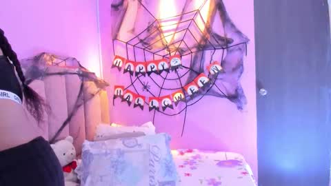 Snapshot of andreasweet2 chatting on 10.16.25 A n d r  e a S w e e t  online show from 10.16.25