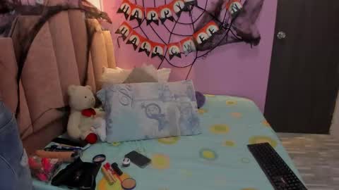 Snapshot of andreasweet2 chatting on 10.20.25 A n d r  e a S w e e t  online show from 10.20.25