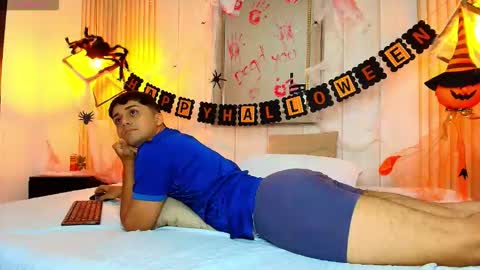 Snapshot of andreew_hall_ chatting on 10.28.25 Andreew hall  online show from 10.28.25