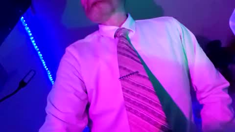 andrerw98765 online show from 01.18.25