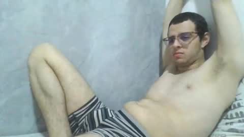Snapshot of andres129494 chatting on 03.26.26 andres129494 online show from 03.26.26