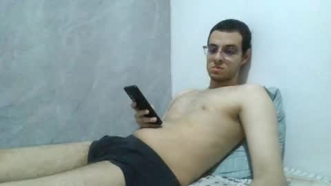 Snapshot of andres129494 chatting on 03.29.26 andres129494 online show from 03.29.26