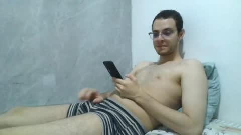 Snapshot of andres129494 chatting on 03.30.26 andres129494 online show from 03.30.26