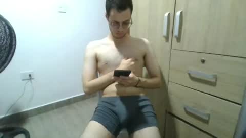 Snapshot of andres129494 chatting on 07.11.26 andres129494 online show from 07.11.26