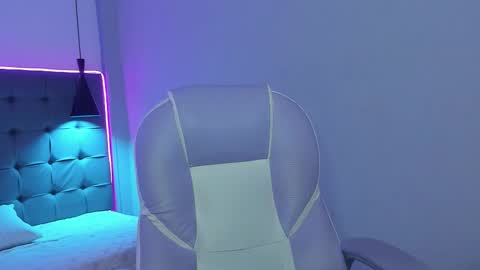 IM ANDRES online show from 12.18.25