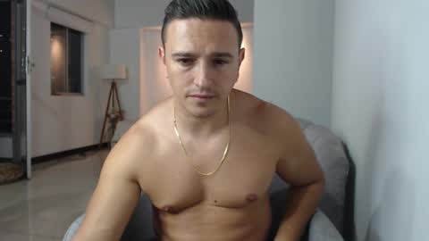 Snapshot of andres_bottero chatting on 01.20.25 Andrs botero online show from 01.20.25