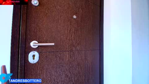 Snapshot of andres_bottero chatting on 02.18.26 Andrs botero online show from 02.18.26