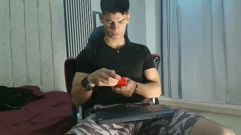 andres_stud online show from 09.30.25