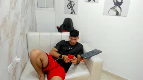 andres_stud online show from 10.16.25